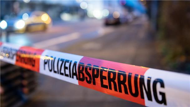 Nach dem tödlichen Unfall am Freitag wurde die Edewechter Landstraße vorübergehend gesperrt (Symbolbild) 