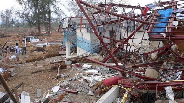 „Das Wasser kommt“: 20 Jahre nach der Tsunami-Katastrophe Nach dem Tsunami ist vom Haus von Frank „Franky“ Wetzig in Khao Lak so gut wie nichts mehr übrig. (Archivbild)