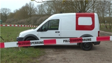 Nach dem Überfall flohen die drei Männer mit einem weißen Kastenwagen.