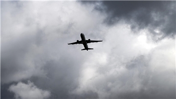 Nach dem Vorfall hebt das Flugzeug mit dreieinhalb Stunden Verspätung in Richtung bulgarischer Hauptstadt ab.