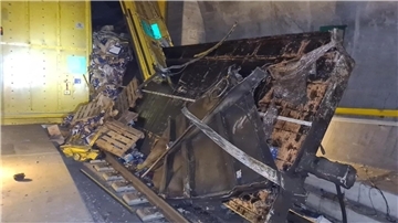 Nach der Entgleisung eines Güterzuges im Schweizer Gotthard-Basistunnel bleibt die Strecke für den Personenverkehr bis mindestens kommenden Mittwoch gesperrt.