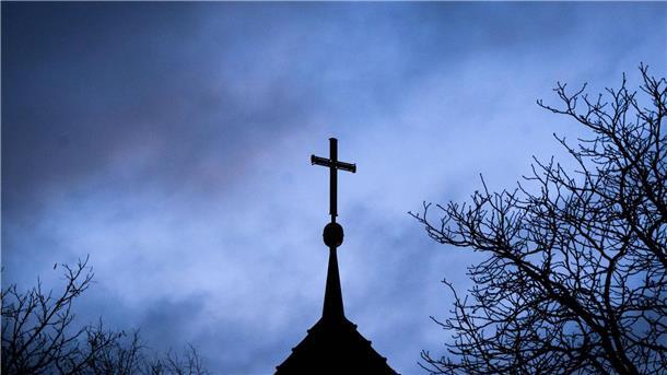 Nach Studie zu Missbrauch: Forderung nach Konsequenzen Nach der Vorstellung der Studienergebnisse zu sexualisierter Gewalt und Missbrauch der evangelischer Kirche, werden Forderungen nach Konsequenzen laut.