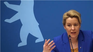 Nach der Wiederholungswahl erlebt Berlins Regierende Bürgermeisterin Franziska Giffey nach eigenen Worten „im Moment Hass und Hetze aus bestimmten Lagern, die ich so noch nicht kannte“.