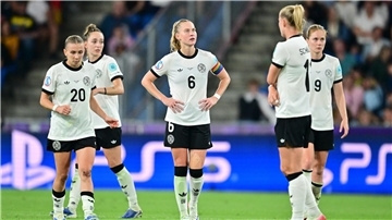 Nach einem anstrengenden Fußballspiel wie dem EM-Viertelfinale kann ein Eisbad ein wenig helfen.