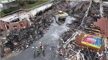 Nach einem Brand in einem Supermarkt in Osterode bleibt nur noch eine Ruine übrig.