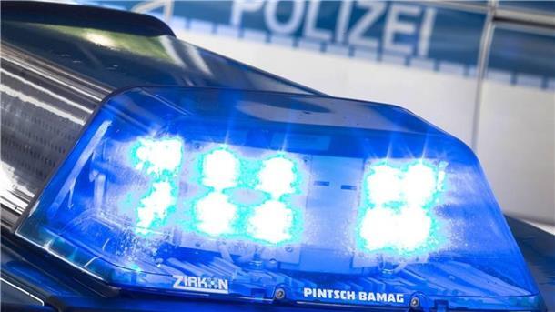 Nach einem Scheunenbrand in Oldendorf am 30. September sucht die Polizei nach Zeugen.