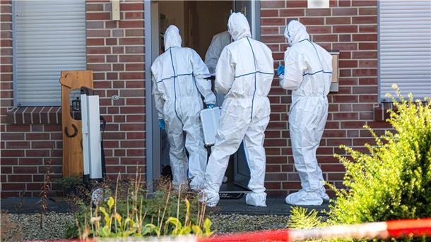 Nach einem tödlichen Gewaltverbrechen an einer Frau im Landkreis Rotenburg laufen die Ermittlungen auf Hochtouren. 