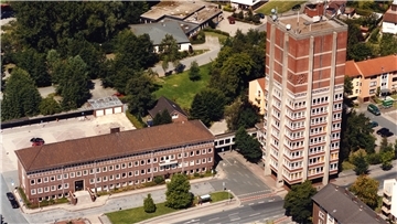 Nach einigem Hin und Her dürfte es nun feststehen: Der Rathausturm wird abgerissen.