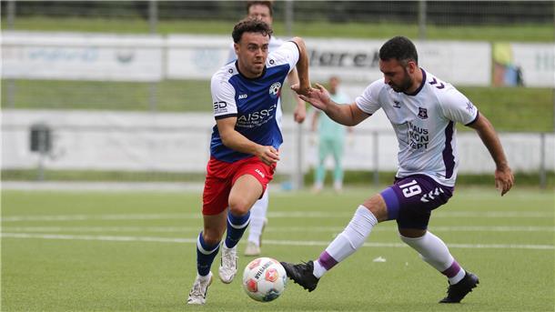 Fußballspiel des 1. FC Nordenham mit Jan Luca Hedemann
