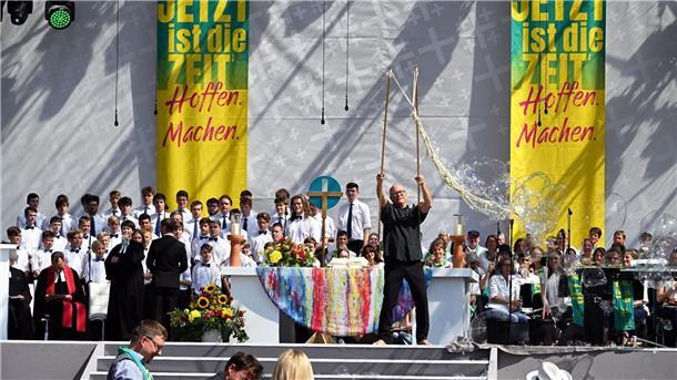 Zwischen Politik und Bibel-Exegese: Kirchentag endet Nach fünf Tagen voller politischer Statements und Bibelarbeiten geht der Kirchentag in Nürnberg zu Ende.