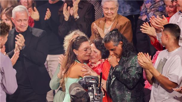 Christine Neubauer feiert Tränen-Abschied von „Let’s Dance“ Nach ihrem Tanz weint Schauspielerin Christine Neubauer hemmungslos.