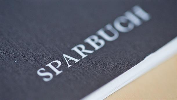 Nach jahrelanger Flaute profitieren Sparer von steigenden Zinsen für Tagesgeld und Co.