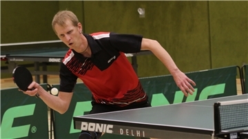 Michael Krüger spielt für den Oldenbroker TV Tischtennis