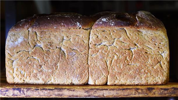 „Nachts muss gebacken werden“ - nicht jede Arbeit lässt sich auf den Tag verschieben. (Archivbild)