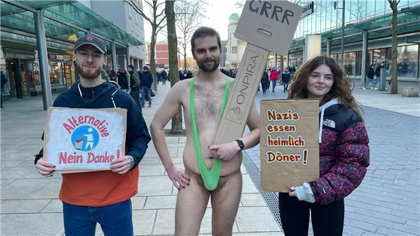 Nackte Tatsachen.