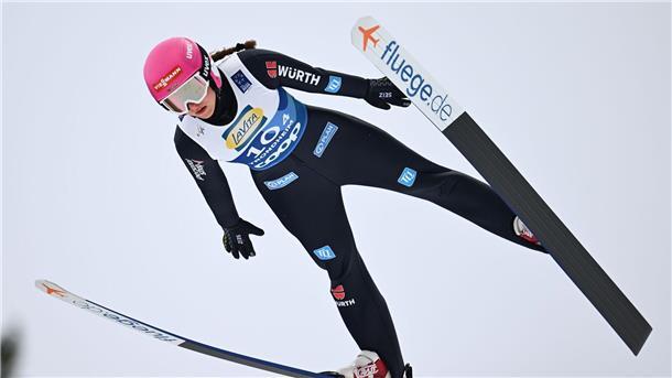 Norwegen zu stark: Kombi-Mixed erfüllt WM-Pflicht mit Silber Nathalie Armbruster holte mit einem Tag Verspätung ihre erste WM-Medaille in Norwegen.