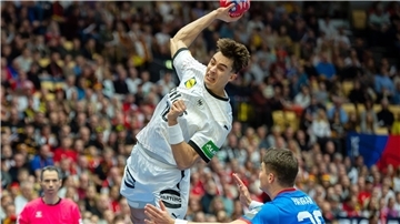 Nationalspieler Julian Köster wechselt 2026 zum THW Kiel.