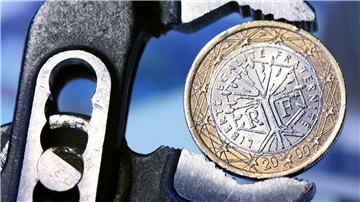 Dauerkrise in Paris – wie gefährdet ist die Eurozone? Nehmen Finanzspekulanten Frankreich in die Zange? (Symbolbild)