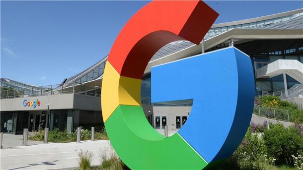 Google: KI-Anfrage braucht Strom wie neun Sekunden Fernsehen Neun Sekunden Fernsehen oder eine Sekunde Backofen-Betrieb: KI-Firmen werden kreativ, um den Stromverbrauch zu erklären. (Archivbild)