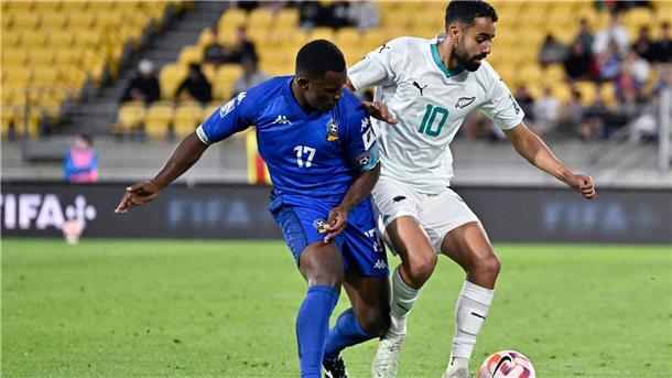 Neukaledonien und Neuseeland spielen um Ticket für WM 2026 Neuseelands Sarpreet Singh (r) darf mit seinem Team von der WM-Teilnahme träumen.