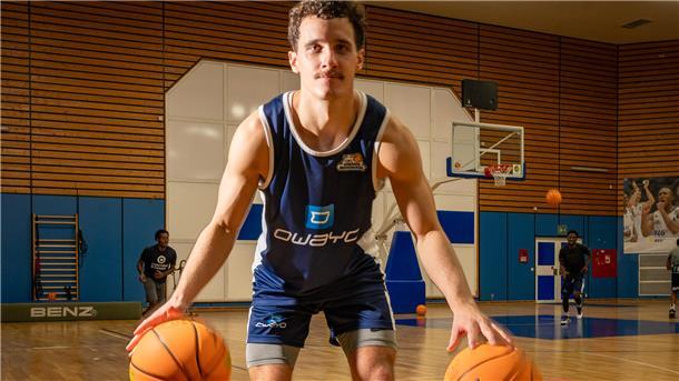 Bananensplit gibt es bei Biss nur im Sommer Neuzugang Jake Biss ist überzeugt davon, dass die Eisbären eine gute Saison spielen werden.