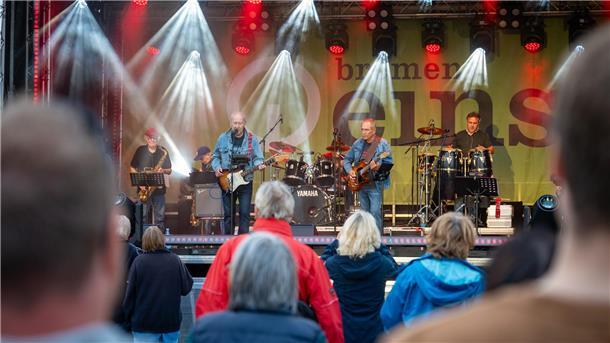 NeverTooLate brachten Rock, Soul und Latin auf die Radio Bremen Bühne.