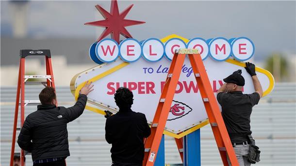 Große Bühne für Usher - aber alle schauen auf Taylor Swift Nicht nur ein Sportspektakel, sondern auch ein Musikspektakel: der Super Bowl.