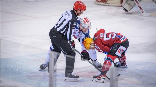 Neuer Zweijahresvertrag für Pinguins-Stürmer Alex Friesen Nicht nur in dieser Szene behielt Alex Friesen beim Anspiel die Oberhand: Der Center ist der beste Bullyspieler der Pinguins und ein starker Taktgeber und Spielmacher.