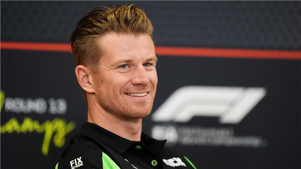 Beflügelt von 700 Glückwünschen: Hülkenberg bereit für mehr Nico Hülkenberg spricht bei der Pressekonferenz in Belgien.
