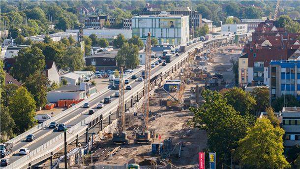 Land will 1,8 Milliarden in Infrastruktur investieren Niedersachsen modernisiert Straßen und Brücken, eines von vielen Projekten ist der Umbau des Südschnellwegs in Hannover.