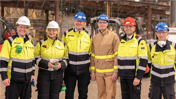 Niedersachsens Wirtschaftsminister Olaf Lies (2. von rechts) besuchte gestern Glencore Nordenham. Er lobte die Entwicklung des Unternehmens.