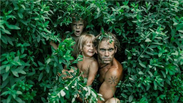 Nik, Maria und ihre Kinder leben in der norwegischen Natur.