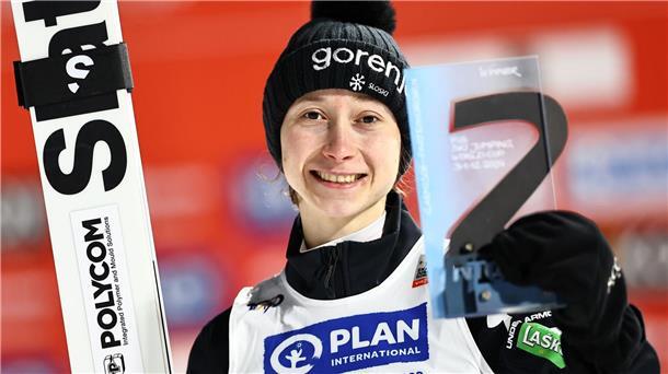 Slowenin Prevc gewinnt erneut Tour der Skispringerinnen Nika Prevc war bei der Two-Nights-Tour nicht zu besiegen.
