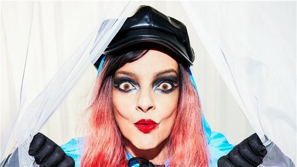 Nina Hagen gibt sich mit „Unity“ gewohnt schräg Nina Hagen meldet sich mit „Unity“ zurück.