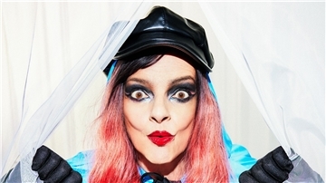 Nina Hagen meldet sich mit „Unity“ zurück.