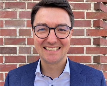 Noch hat er gut lachen: Christoph Frauenpreiß aus Cuxhaven ist der erste Bewerber um die CDU-Bundestagskandidatur. Doch vielleicht bekommt er bald Konkurrenz.