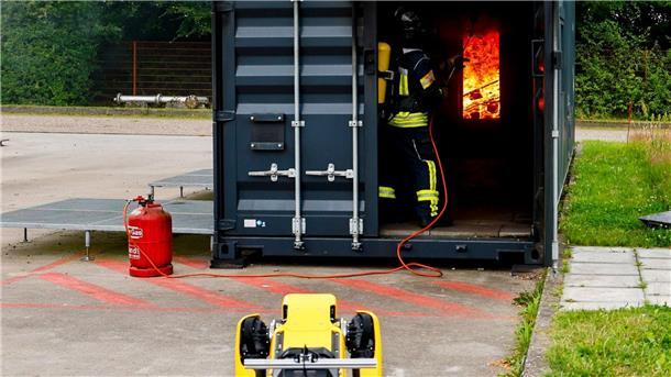 Noch lernt der Roboter, Flammen richtig zu erkennen.