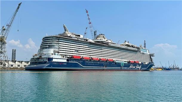Neue Bilder vom Super-Kreuzfahrtschiff: So sieht die „Mein Schiff Relax“ jetzt aus Noch liegt das neue Schiff von TUI Cruises in Italien. Von außen wirkt der Bau weit fortgeschritten.