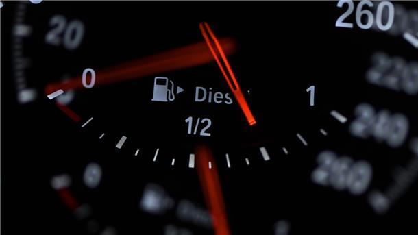 Blick auf die Diesel-Tankfüllung