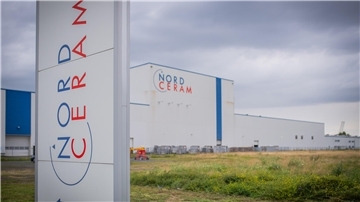 Halle mit Aufschrift Nordceram