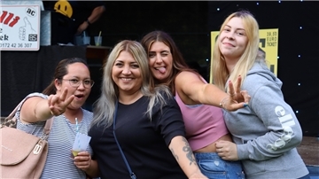 Nordenhamerinnen in Feierlaune (von links): Anja Gebel, Elisabeth Schäfer, Nicole Jurado und Natascha Gröning.