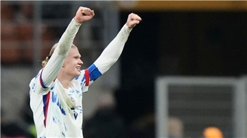 Norwegens Erling Haaland jubelt nach seinem Doppelpack in Italien über die WM-Teilnahme 2026.