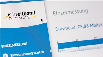 Nur 4 Prozent der Kunden erreichten zuletzt beim mobilen Internet die vertraglich vereinbarte Datenübertragungsrate, im Festnetz waren es 43,5 Prozent.