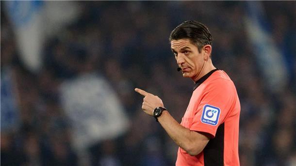 Letzte Saison für Schiedsrichter Aytekin Nur noch eine Spielzeit: DFB-Referee Deniz Aytekin