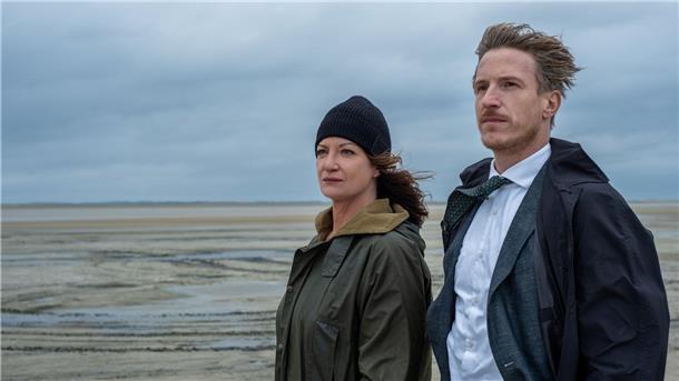 Abschied von Arne: „Unter anderen Umständen“ im ZDF Nur noch zu zweit: Jana Winter (Natalia Wörner) und Kommissar Jacobsen (Golo Euler).