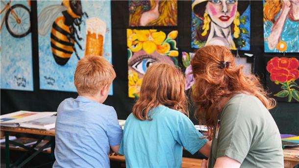 Rothaarigen-Festival lockt Tausende in den Niederlanden Nur rund zwei Prozent aller Menschen weltweit haben rote Haare.