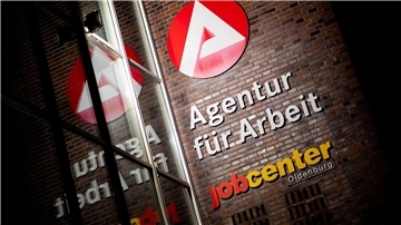 Obwohl die Wirtschaft seit 2020 unter einer Dauerbelastung steht, geht das Ifo-Institut 2023 nur von einer geringen Zunahme der Arbeitslosenquote aus.