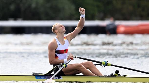 Oliver Zeidler bejubelt den Gold-Coup.