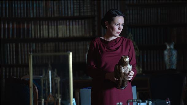 Olivia Colman ist MI6-Agentin Sonya Falsworth.