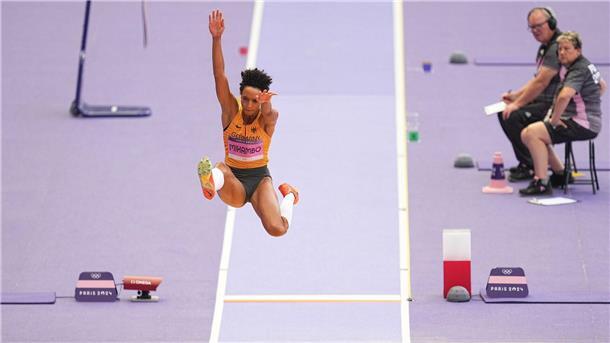 Mit Mihambo: Umstrittene Weitsprung-Revolution in Düsseldorf Olympiasiegerin Malaika Mihambo wird beim Leichtathletik-Meeting in Düsseldorf von einem längeren Absprungbalken als üblich abspringen.